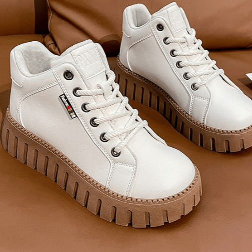 Stivali a suola spessa a taglio basso